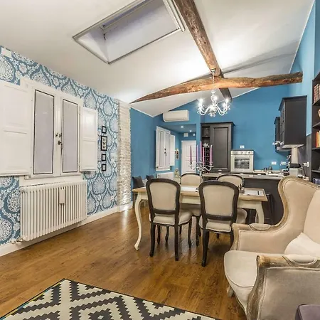 Delightful Carbonesi || The Place Bo Appartement