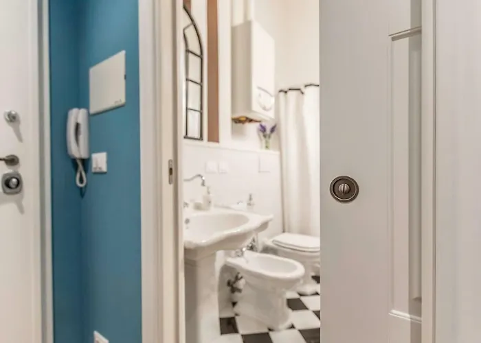 Delightful Carbonesi || The Place Bo Appartement