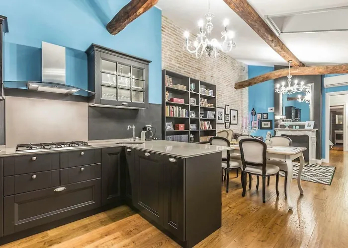 Delightful Carbonesi || The Place Bo Appartement