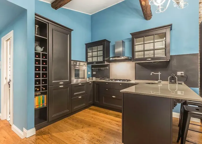 Delightful Carbonesi || The Place Bo Appartement