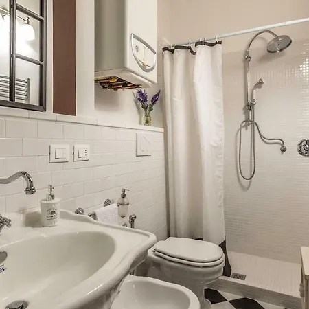 Apartment Delightful Carbonesi || The Place Bo *